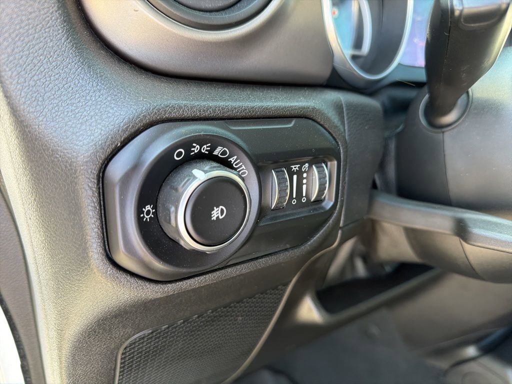 Used 2018 Jeep Wrangler Unlimited Sport S image 39