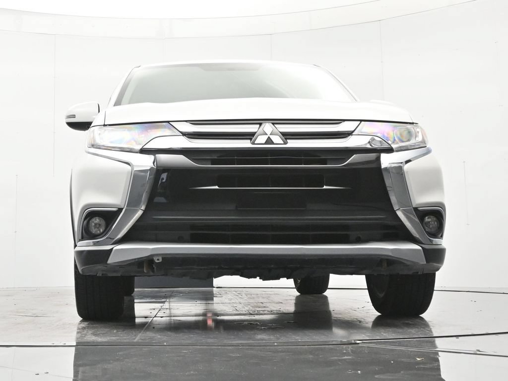 Used 2018 Mitsubishi Outlander SE FWD image 37