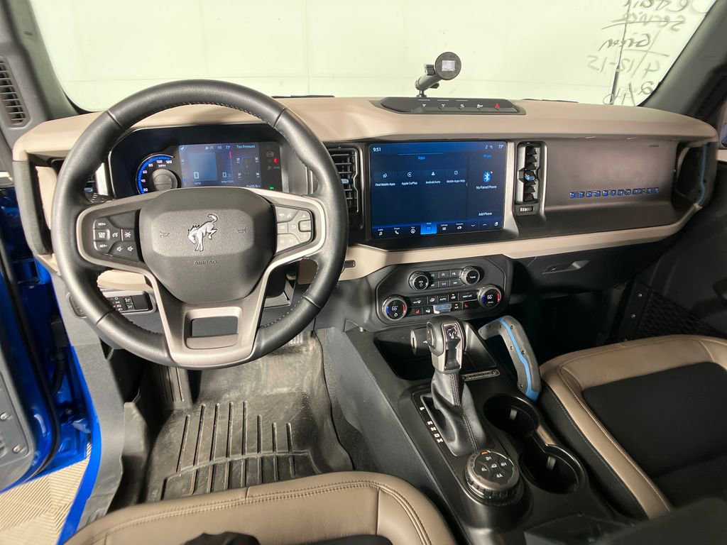 Used 2023 Ford Bronco Wildtrak image 8