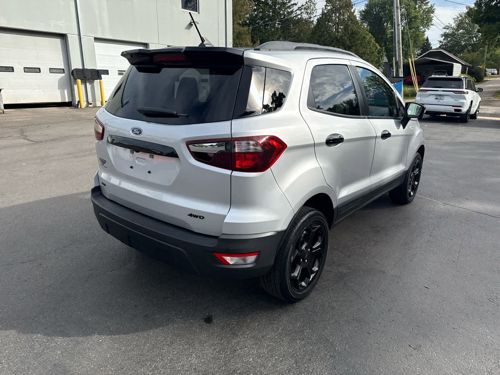 Used 2022 Ford EcoSport SES image 3