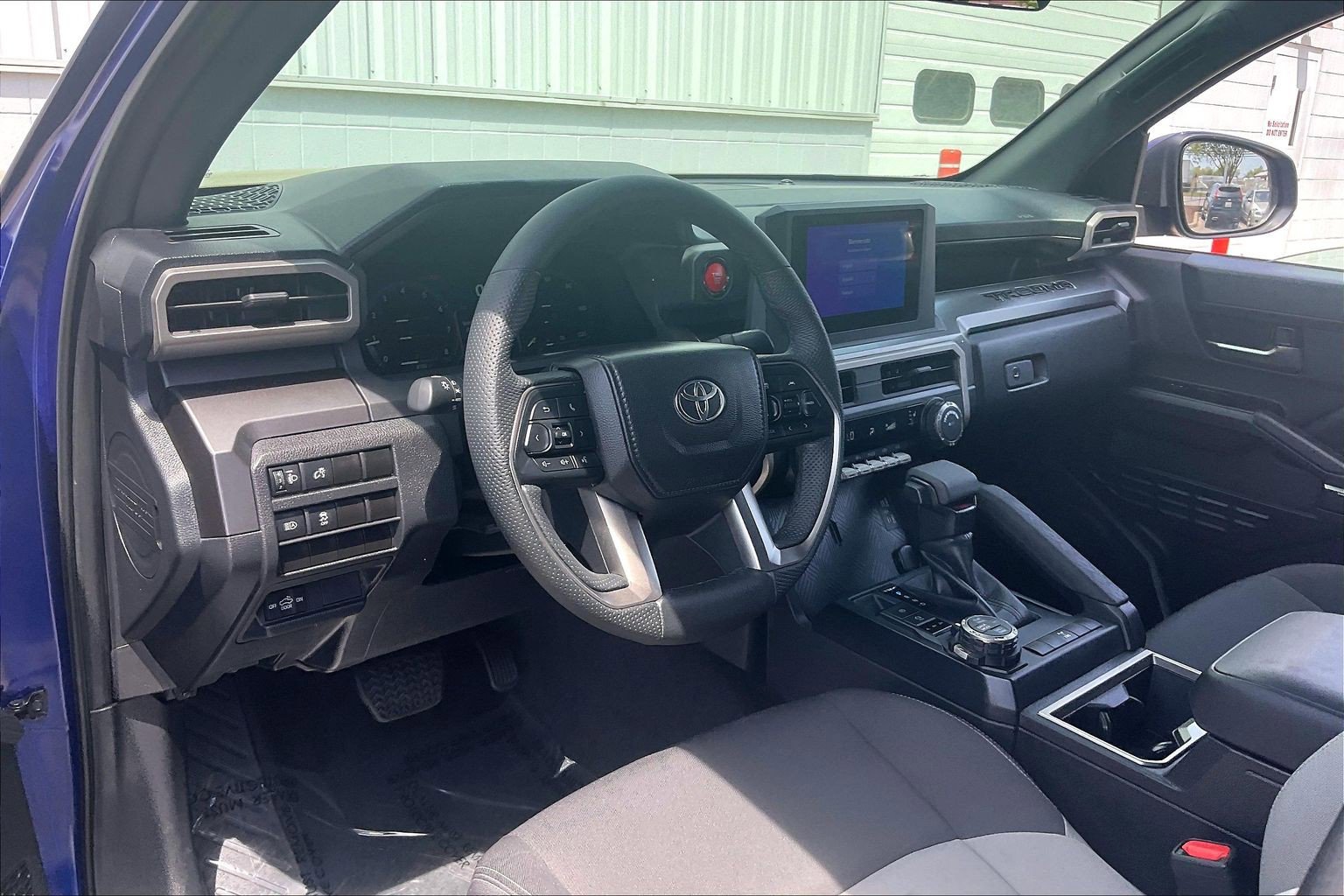 Used 2025 Toyota Tacoma TRD Off-Road AWD/4WD image 18