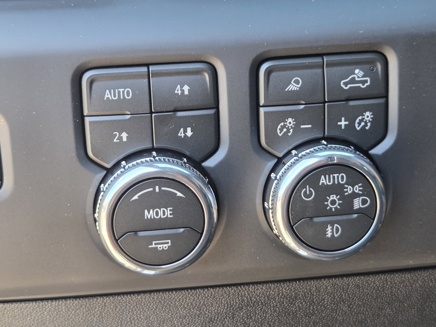 New 2026 GMC Sierra 2500 AT4 w/ AT4 Premium Plus Package AWD/4WD image 33