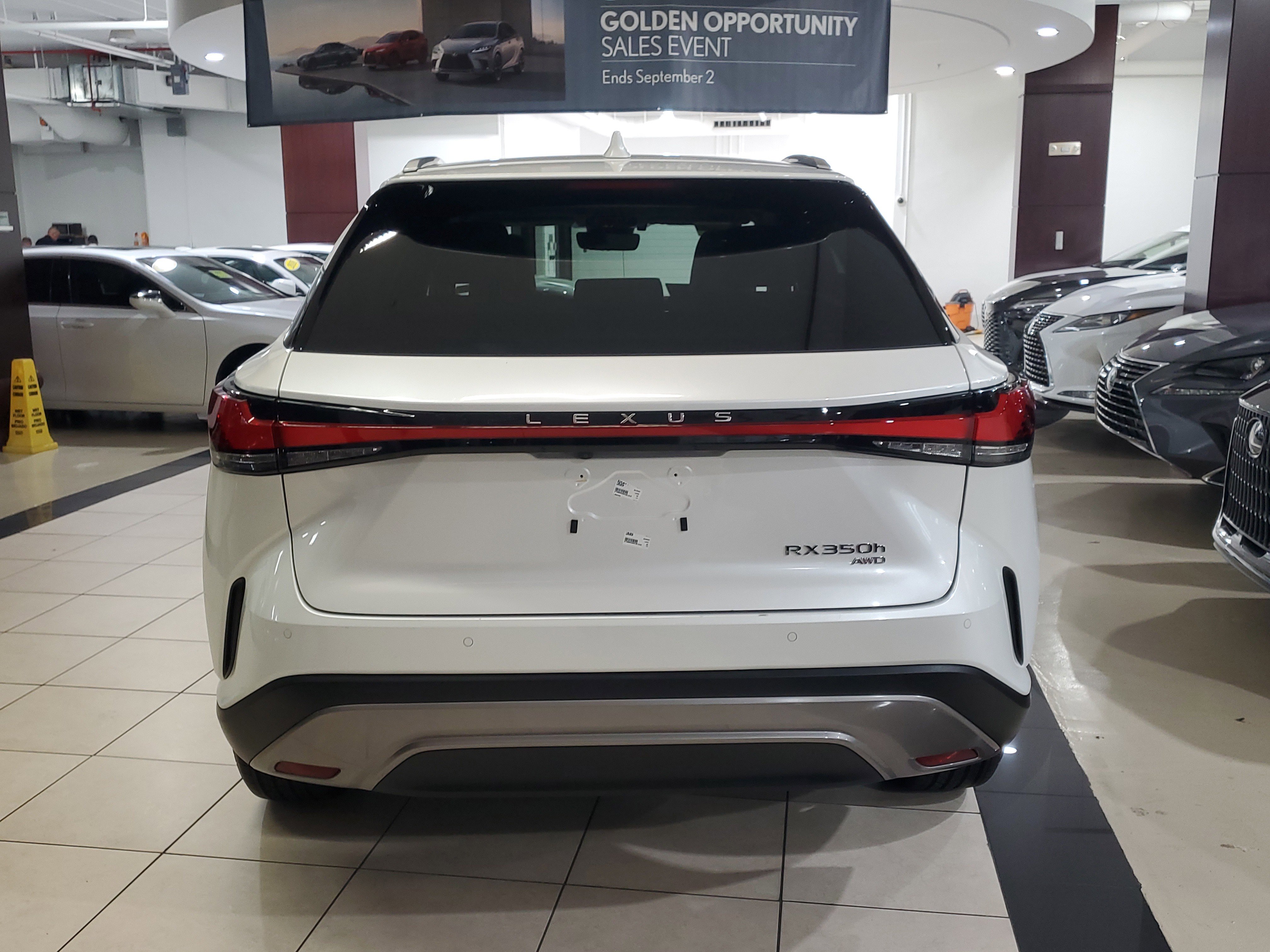 Used 2024 Lexus RX 350h image 7