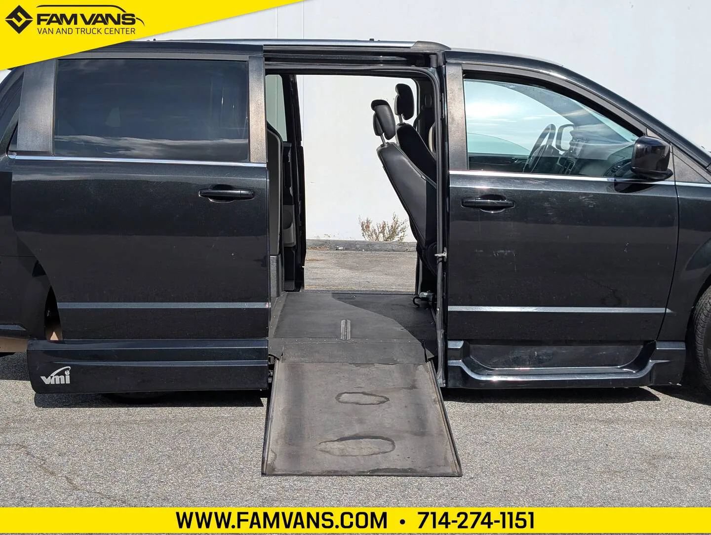 Used 2019 Dodge Grand Caravan SXT FWD image 3