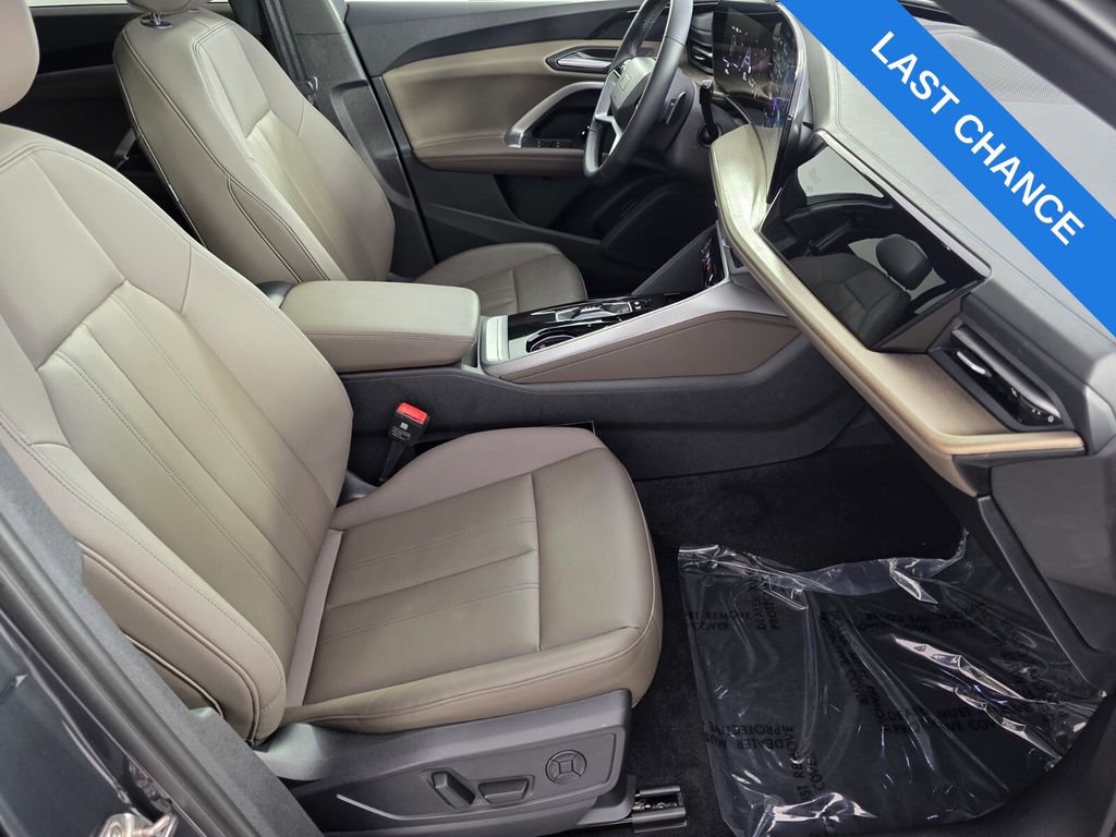 Used 2025 Audi Q5 Premium image 29