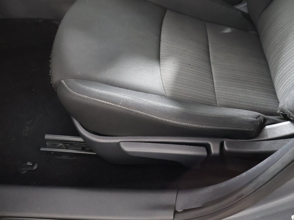 Used 2025 Nissan Sentra SV FWD image 28