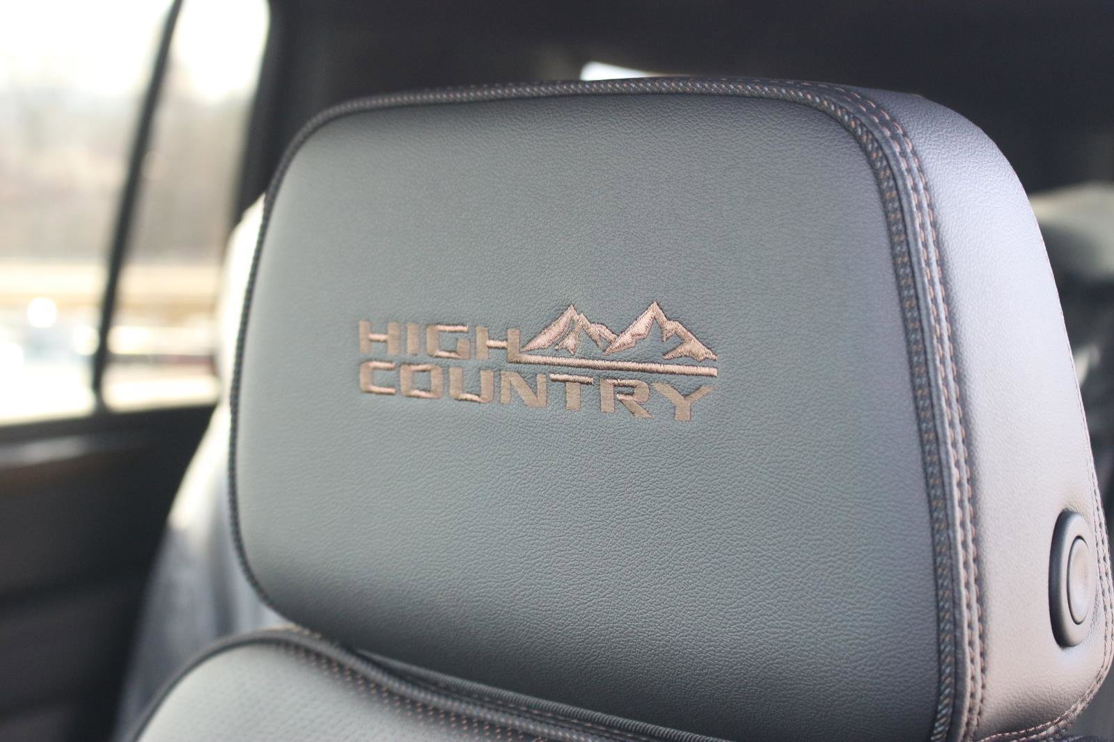 New 2026 Chevrolet Suburban High Country w/ Sun And Tow Package image 17