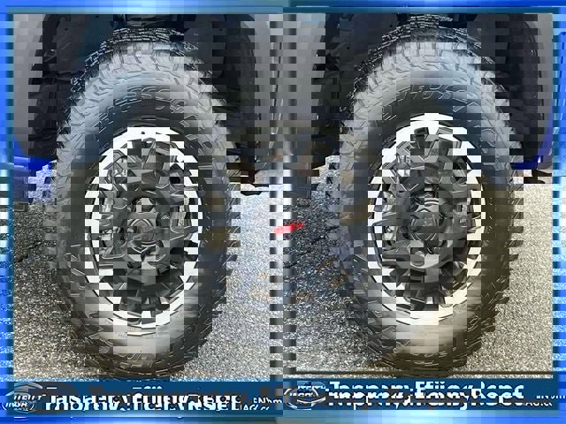 Used 2024 Toyota Tacoma TRD Off-Road image 9