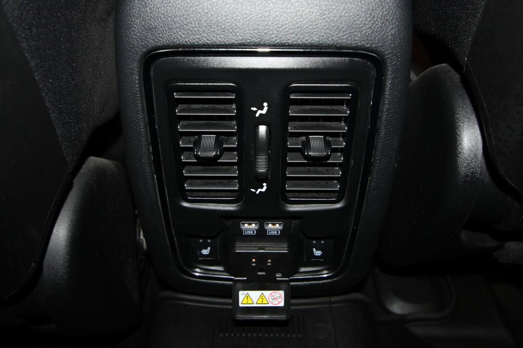 Used 2020 Jeep Grand Cherokee Overland image 32