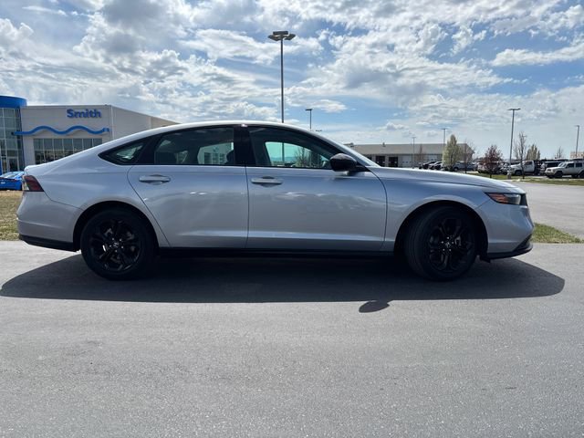 Used 2025 Honda Accord SE image 2