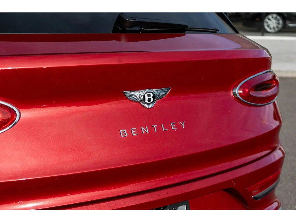 Used 2024 Bentley Bentayga Extended Wheelbase image 20