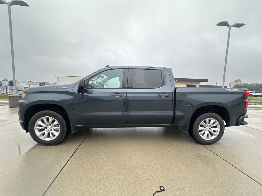 Used 2020 Chevrolet Silverado 1500 Custom w/ Custom Value Package AWD/4WD image 11
