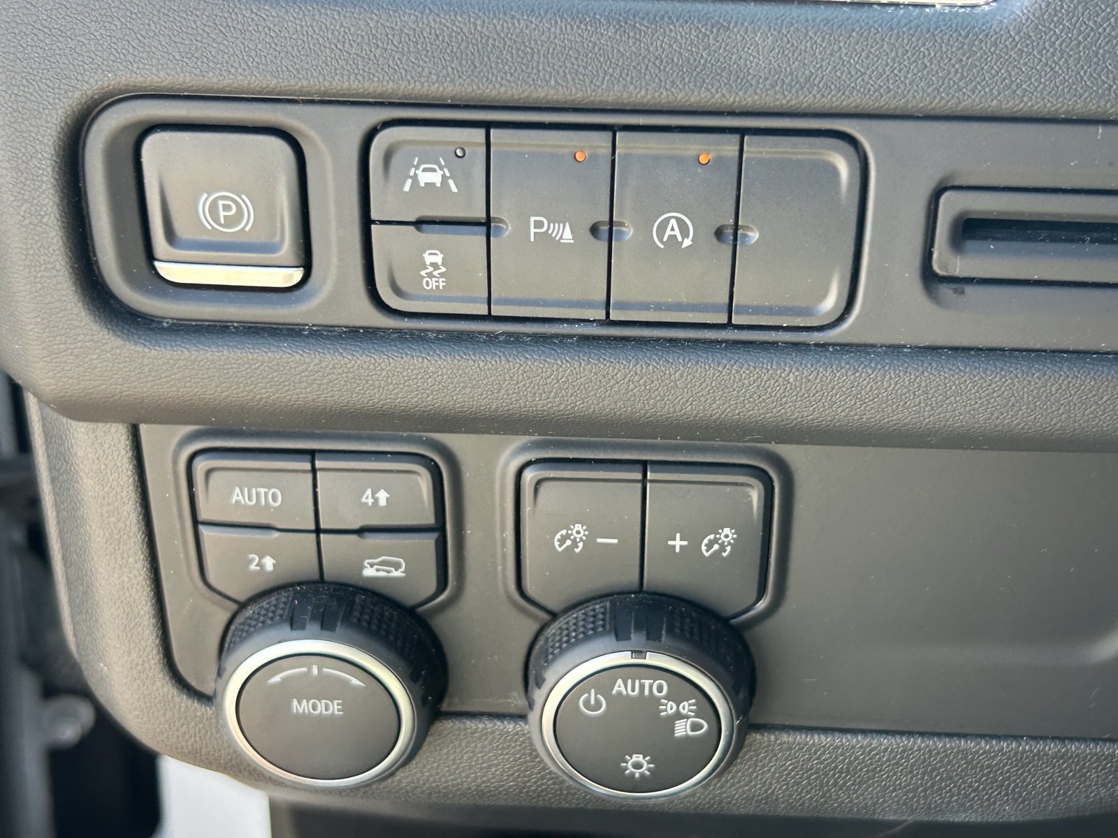 Certified 2023 Chevrolet Suburban LT AWD/4WD image 19