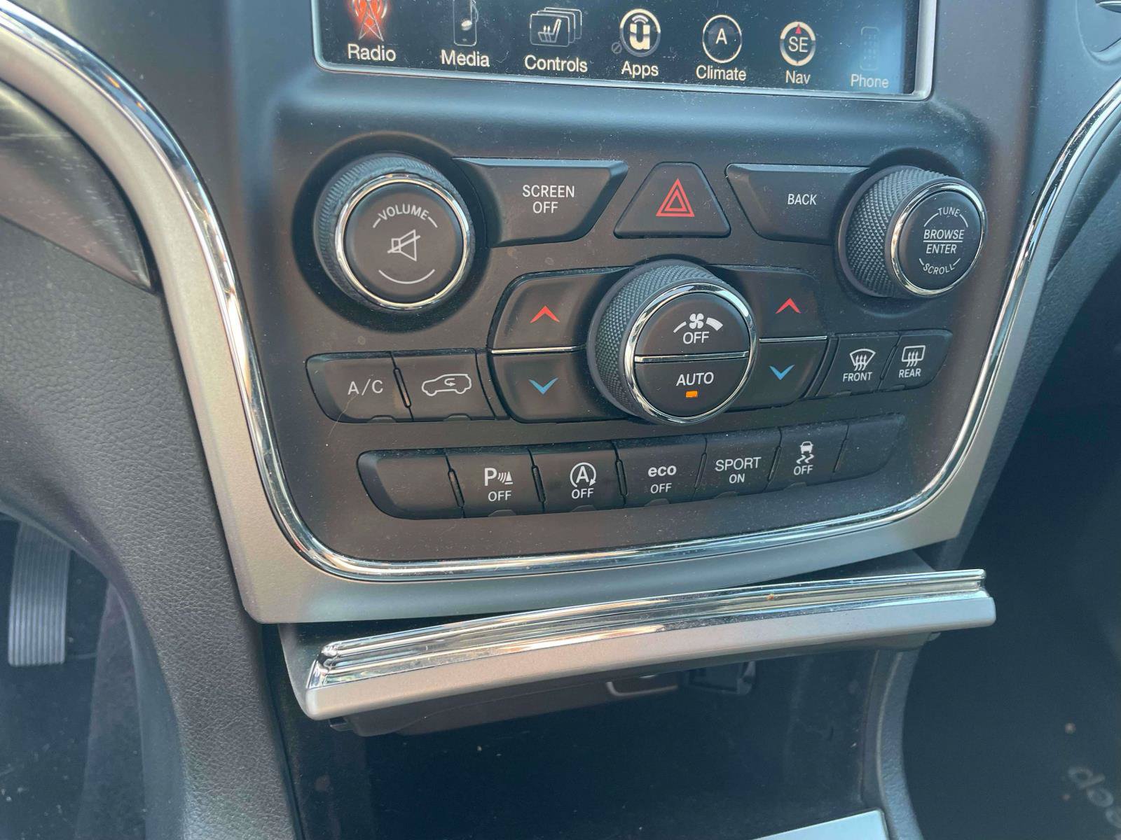Used 2017 Jeep Grand Cherokee Altitude AWD/4WD image 17