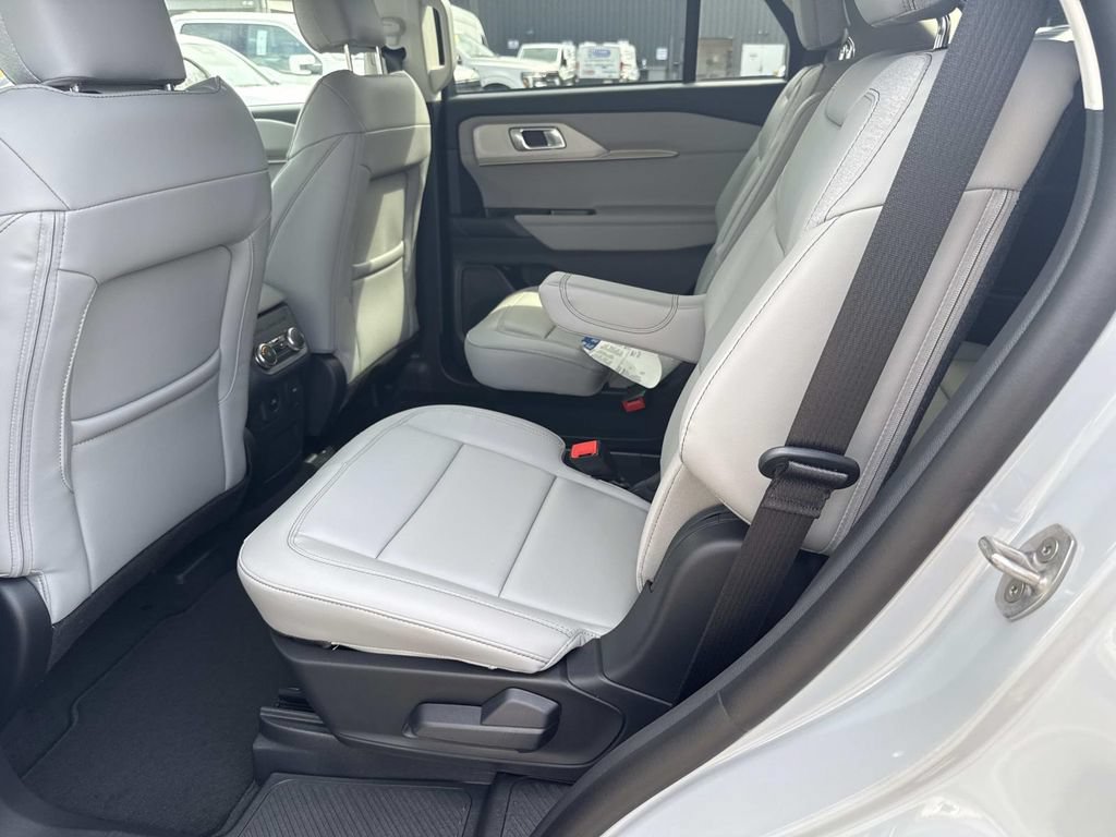 New 2026 Ford Explorer Active w/ Active Comfort Package AWD/4WD image 37