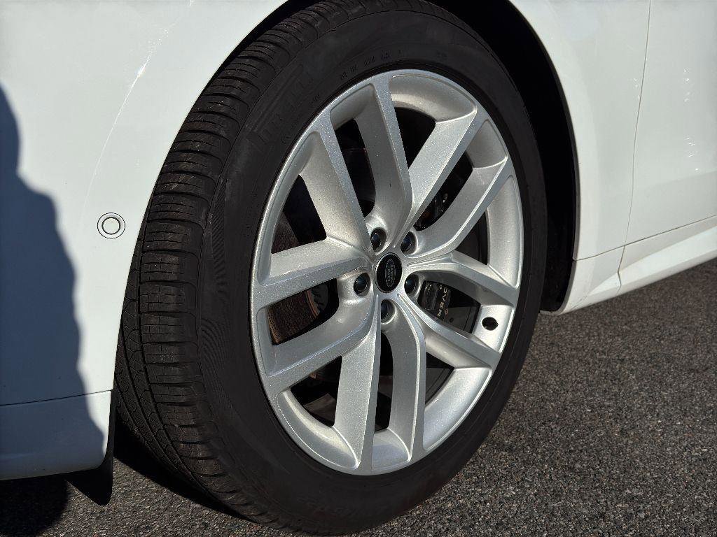 Used 2023 Land Rover Range Rover Sport SE Dynamic image 16