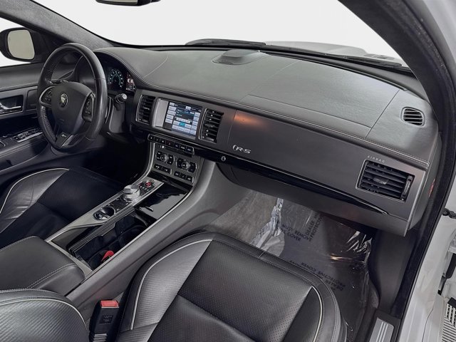 Used 2014 Jaguar XF R-S image 30