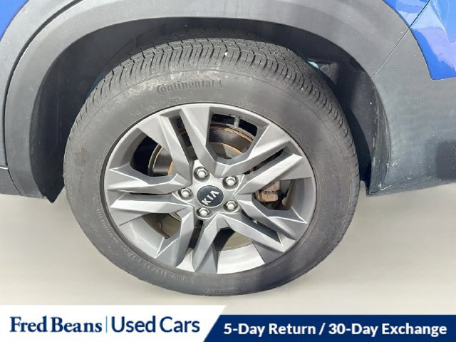 Used 2021 Kia Seltos S AWD/4WD image 35