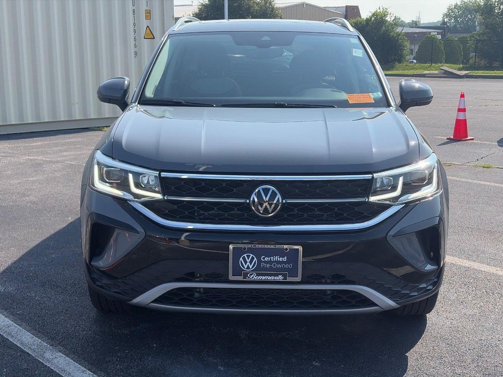 Certified 2023 Volkswagen Taos SEL AWD/4WD image 2