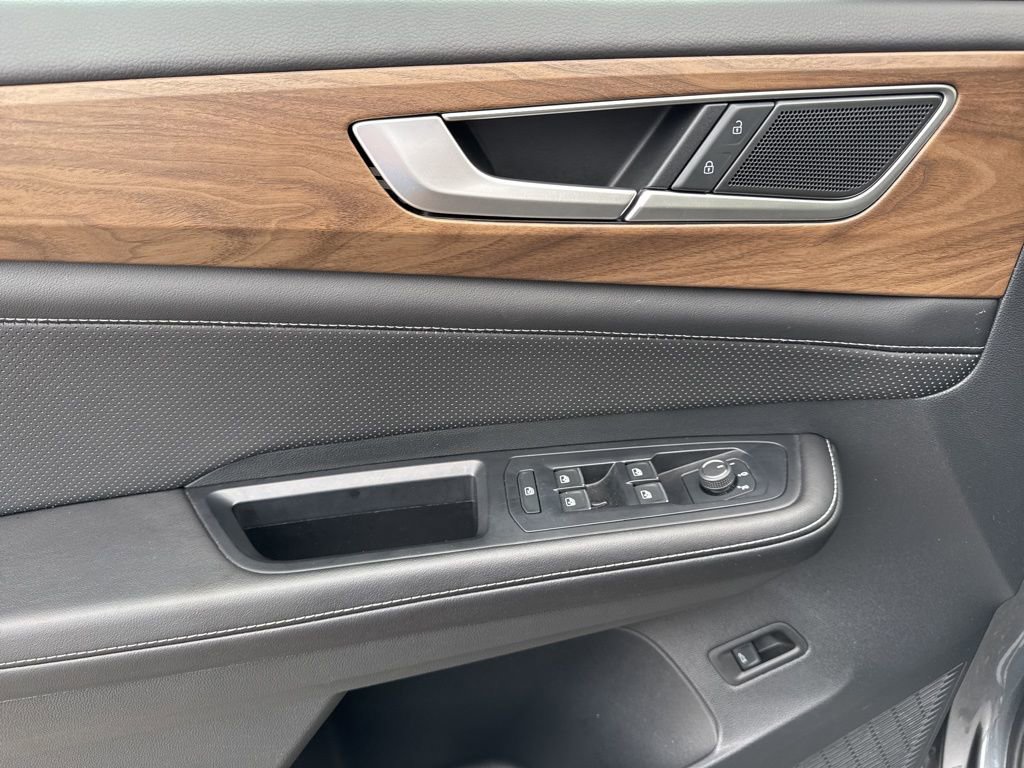Certified 2025 Volkswagen Atlas SE image 20