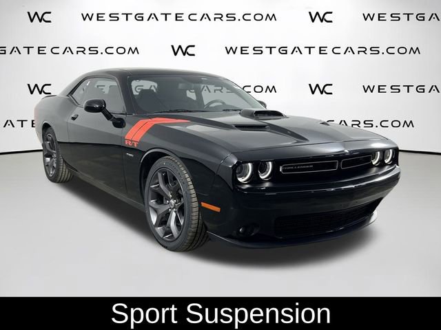 Used 2017 Dodge Challenger R/T image 7