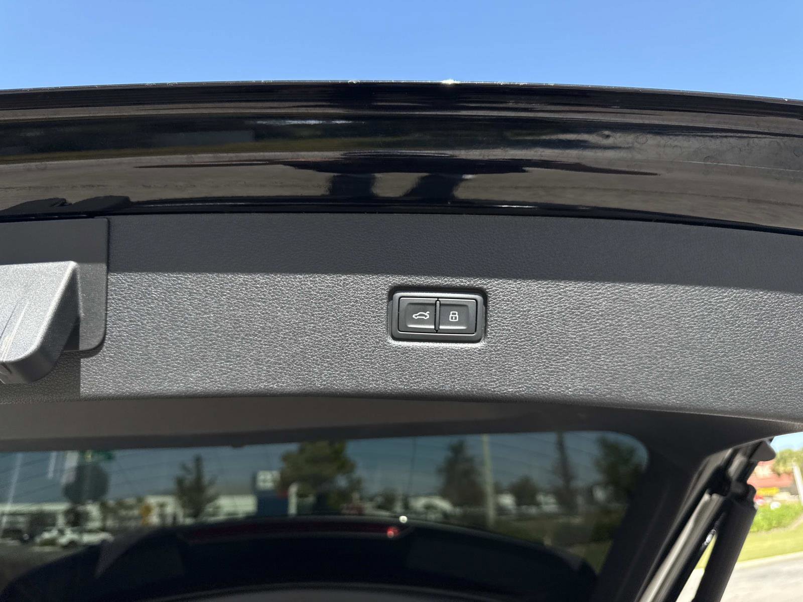 Used 2024 Audi SQ8 Premium Plus w/ Executive Package image 13