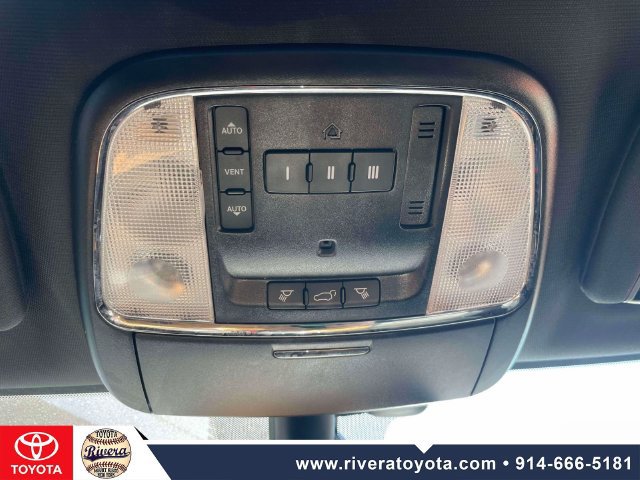 Used 2020 Dodge Durango R/T w/ Blacktop Package AWD/4WD image 33