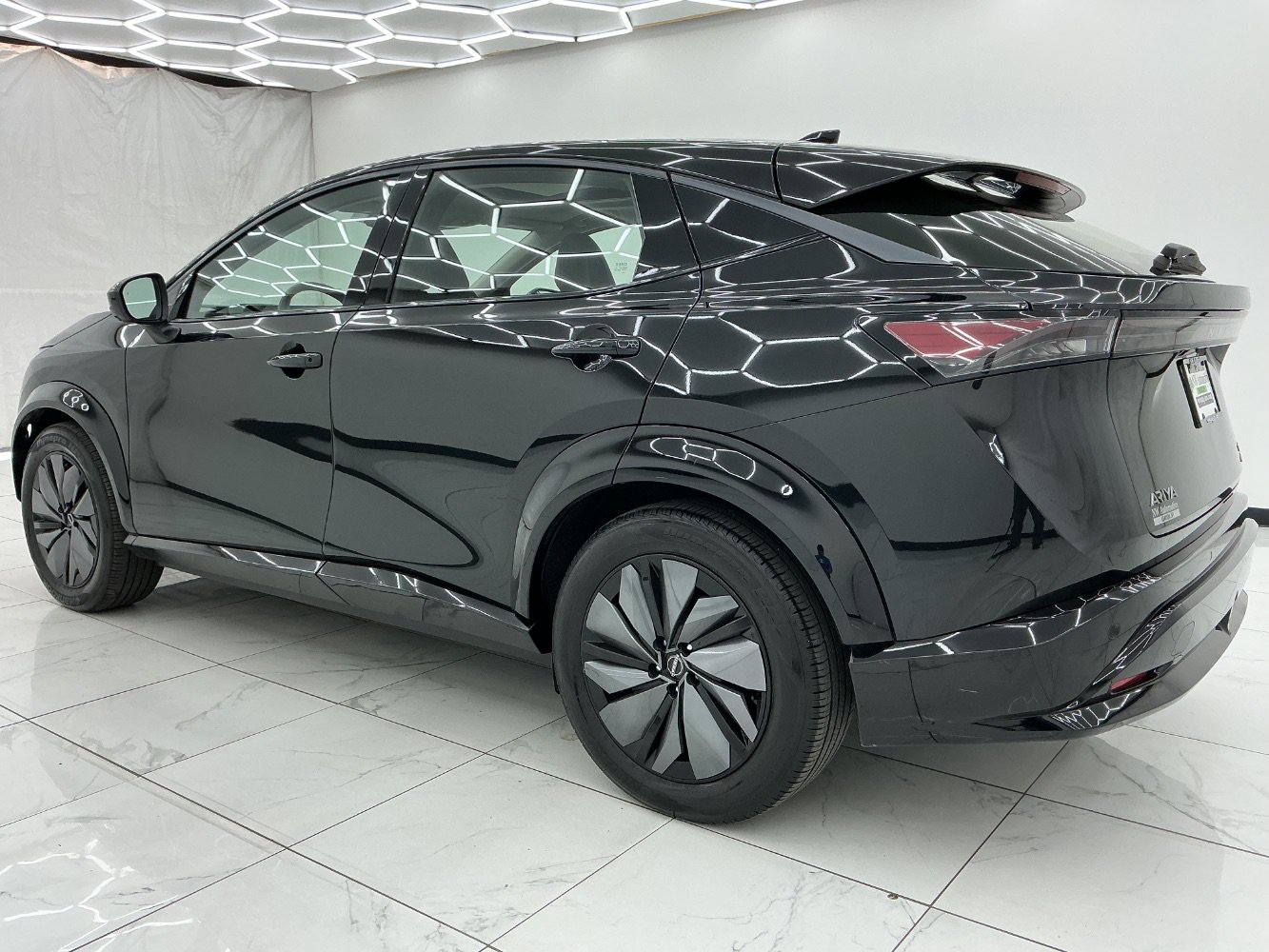 Used 2024 Nissan Ariya AWD image 12