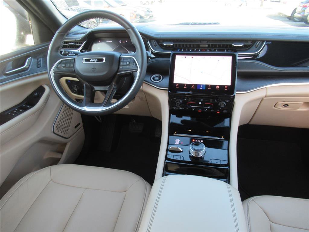 Used 2022 Jeep Grand Cherokee Limited 4xe image 11