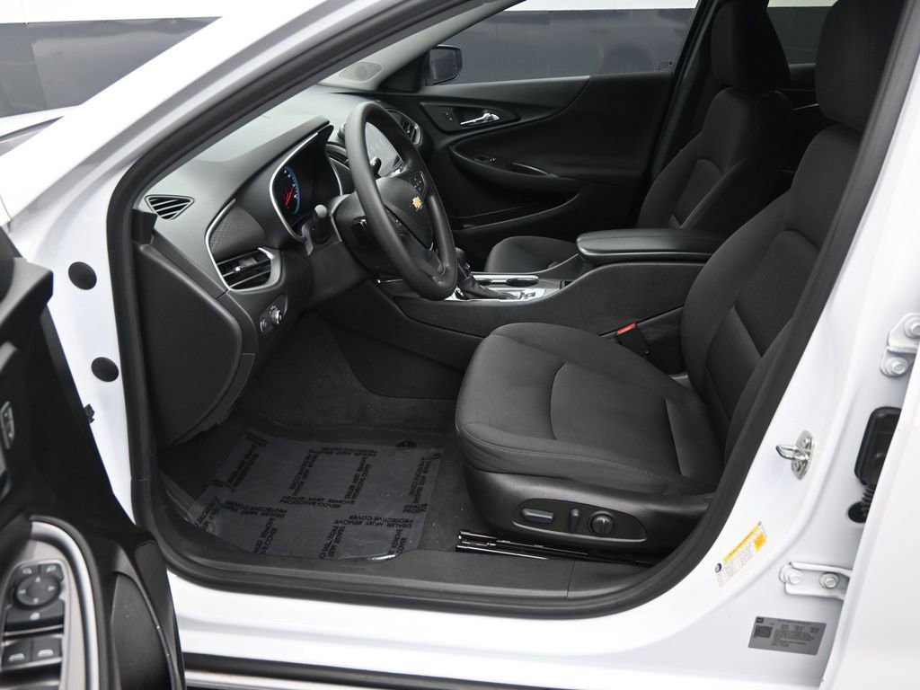 Used 2023 Chevrolet Malibu LT image 13
