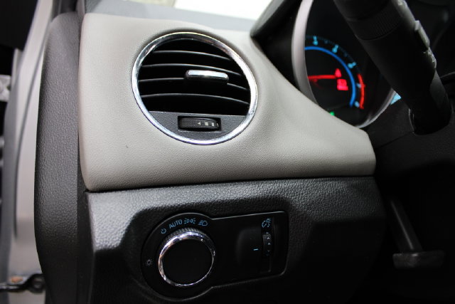 Used 2014 Chevrolet Cruze LS FWD image 14