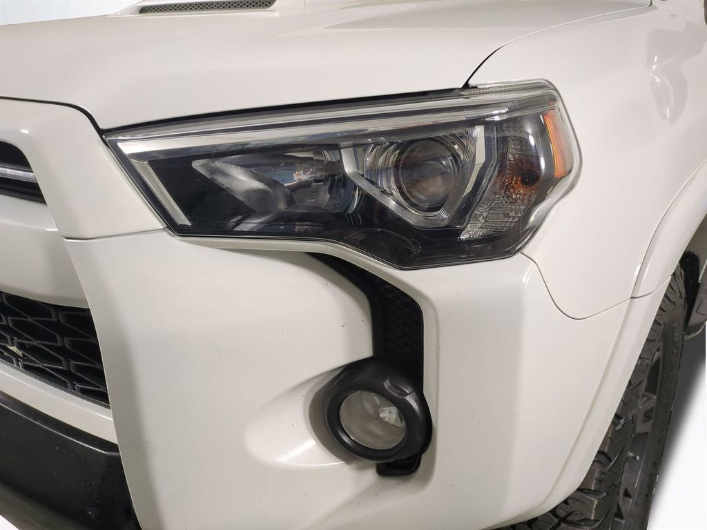 Used 2020 Toyota 4Runner Venture w/ Moonroof Package image 10