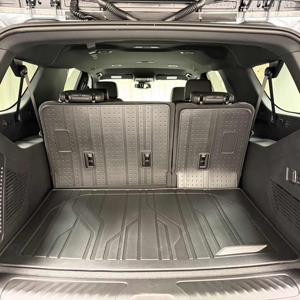 New 2026 Chevrolet Suburban LT w/ Comfort Package image 5