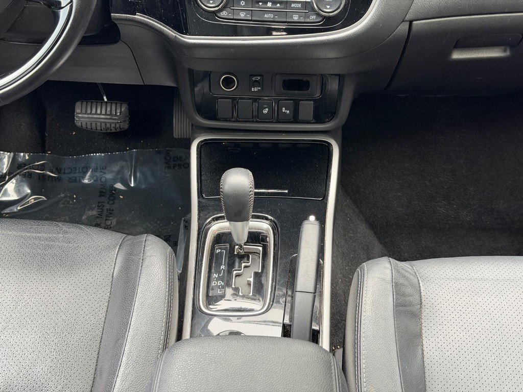 Used 2018 Mitsubishi Outlander LE FWD image 14