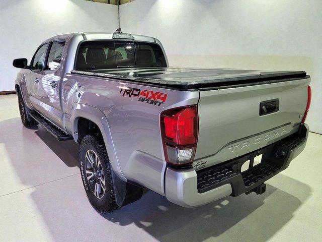 Used 2018 Toyota Tacoma TRD Sport image 21