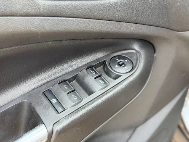 Used 2017 Ford Escape SE FWD image 19
