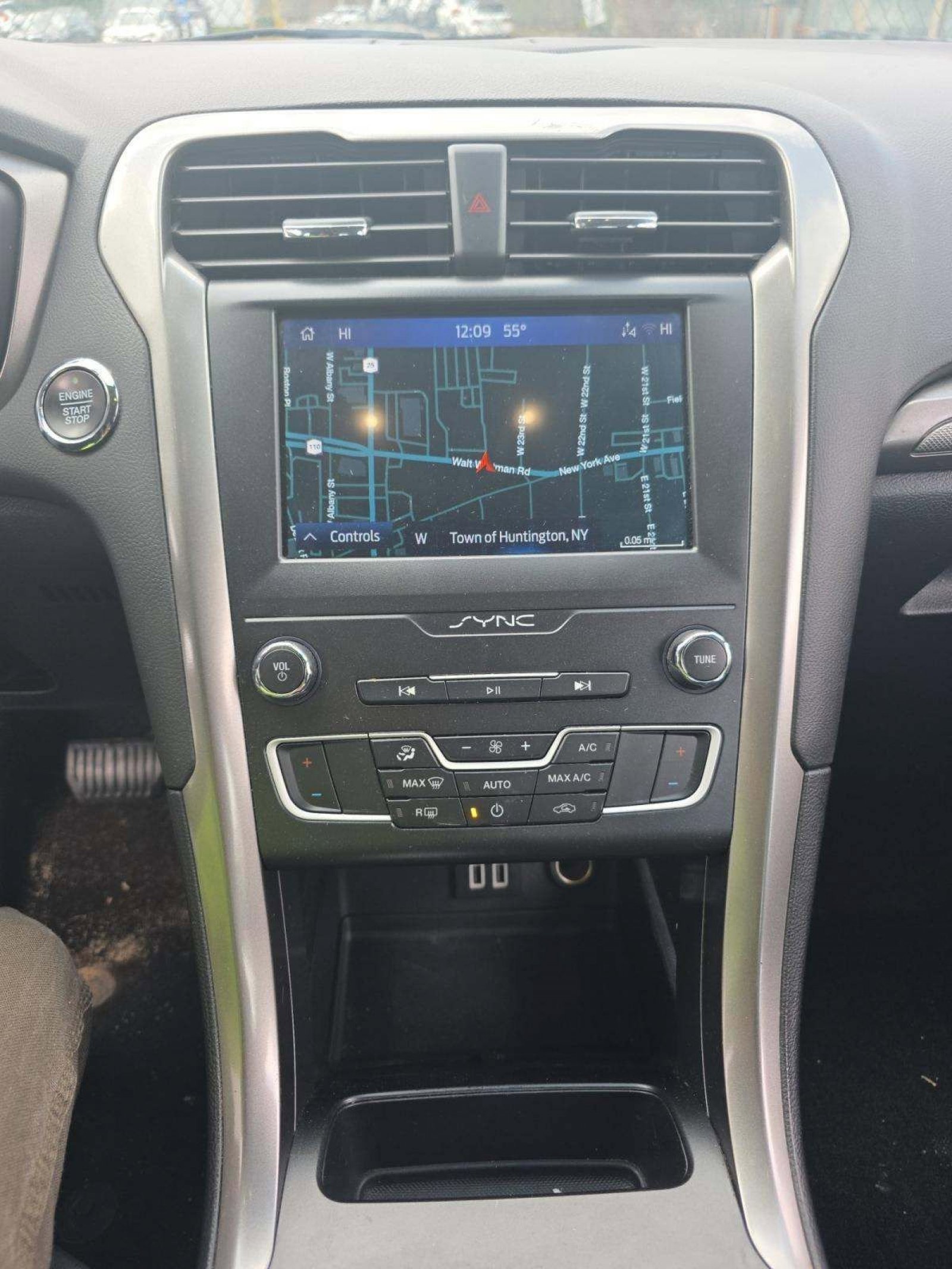 Used 2020 Ford Fusion SE image 8