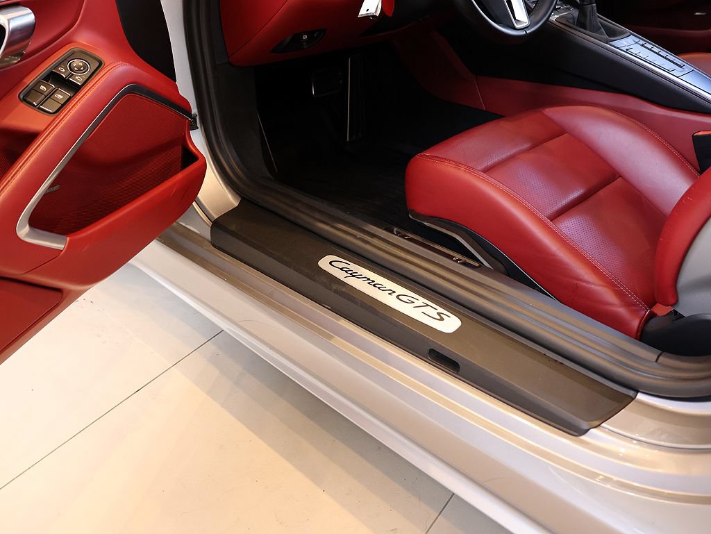 Used 2021 Porsche 718 Cayman GTS RWD image 56