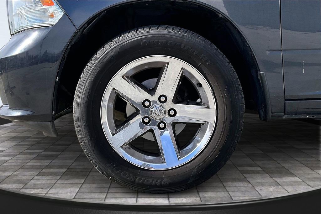 Used 2017 RAM 1500 Express image 33