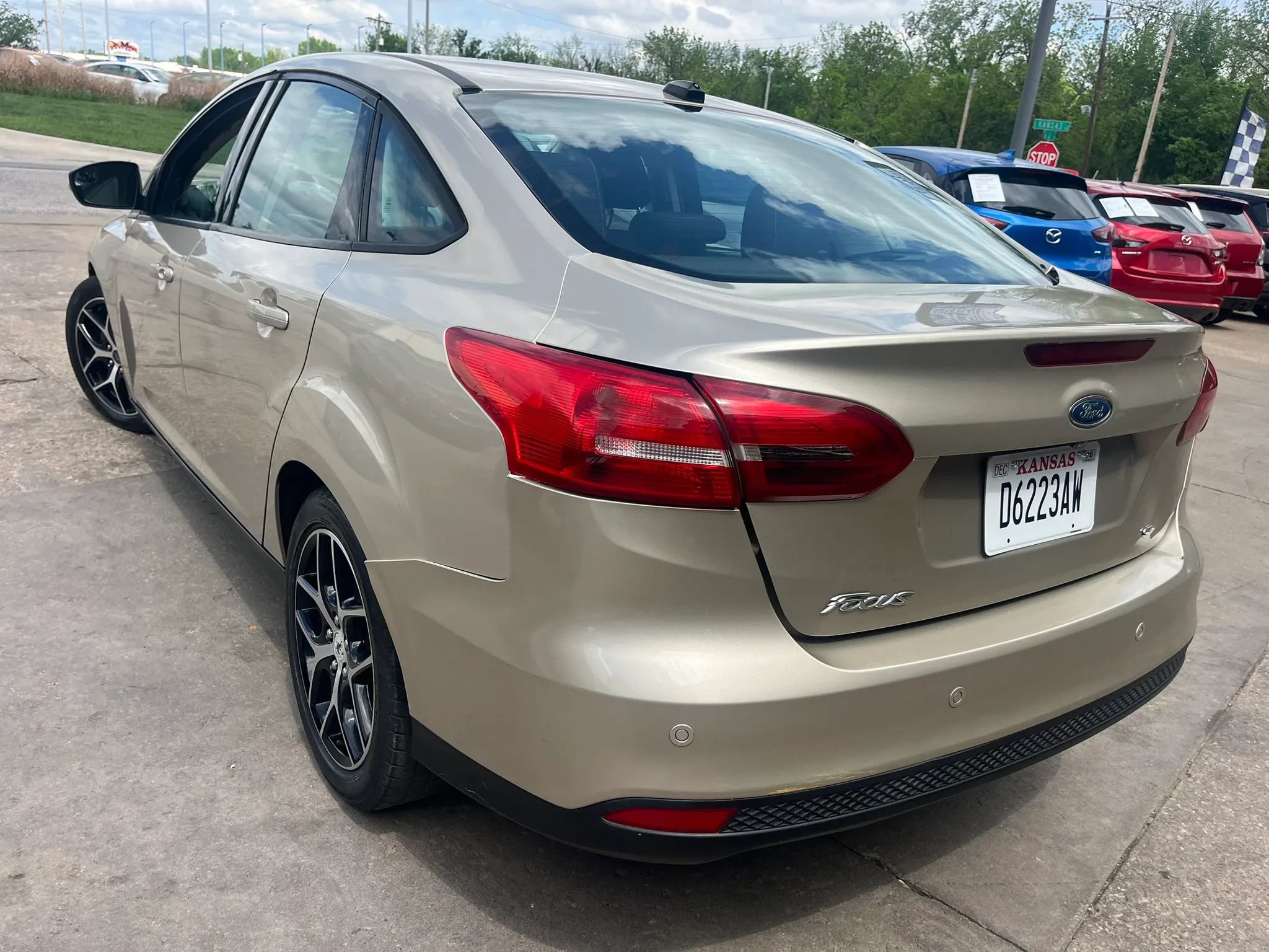 Used 2017 Ford Focus SEL FWD image 20