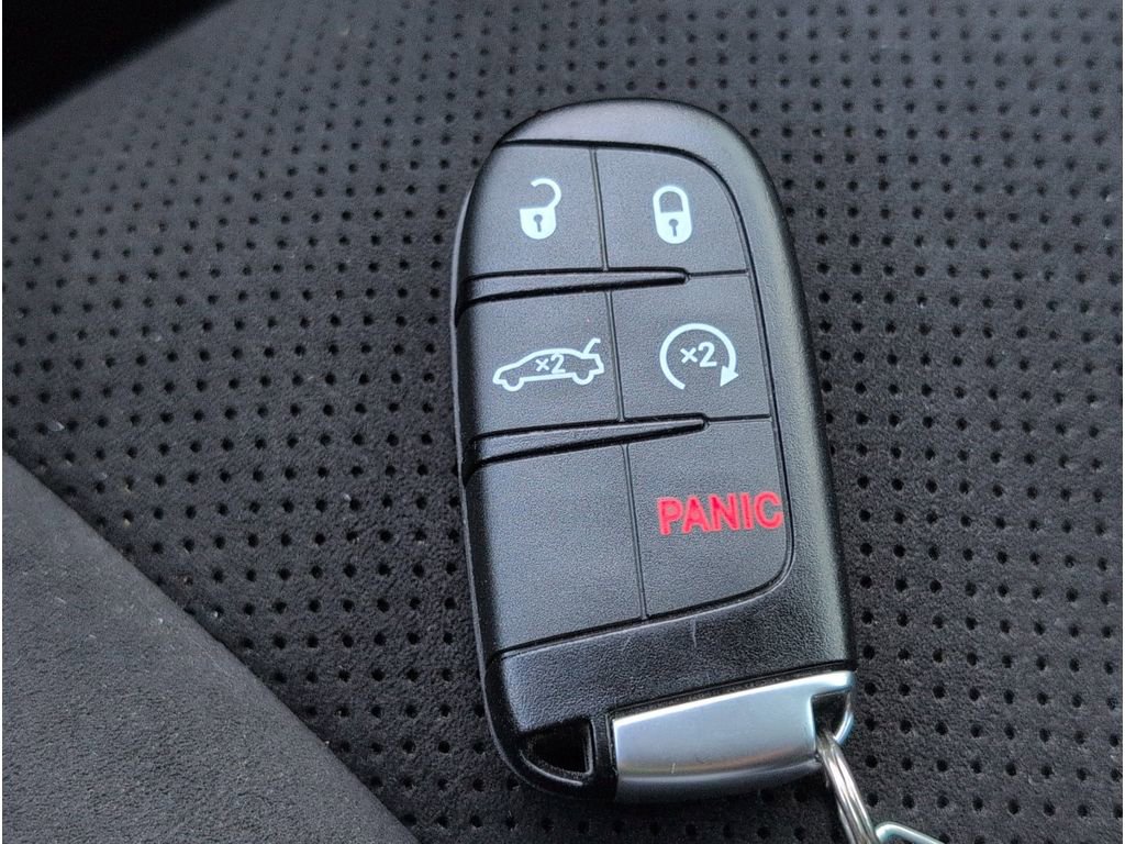 Used 2022 Dodge Challenger R/T Scat Pack w/ Dynamics Package image 17