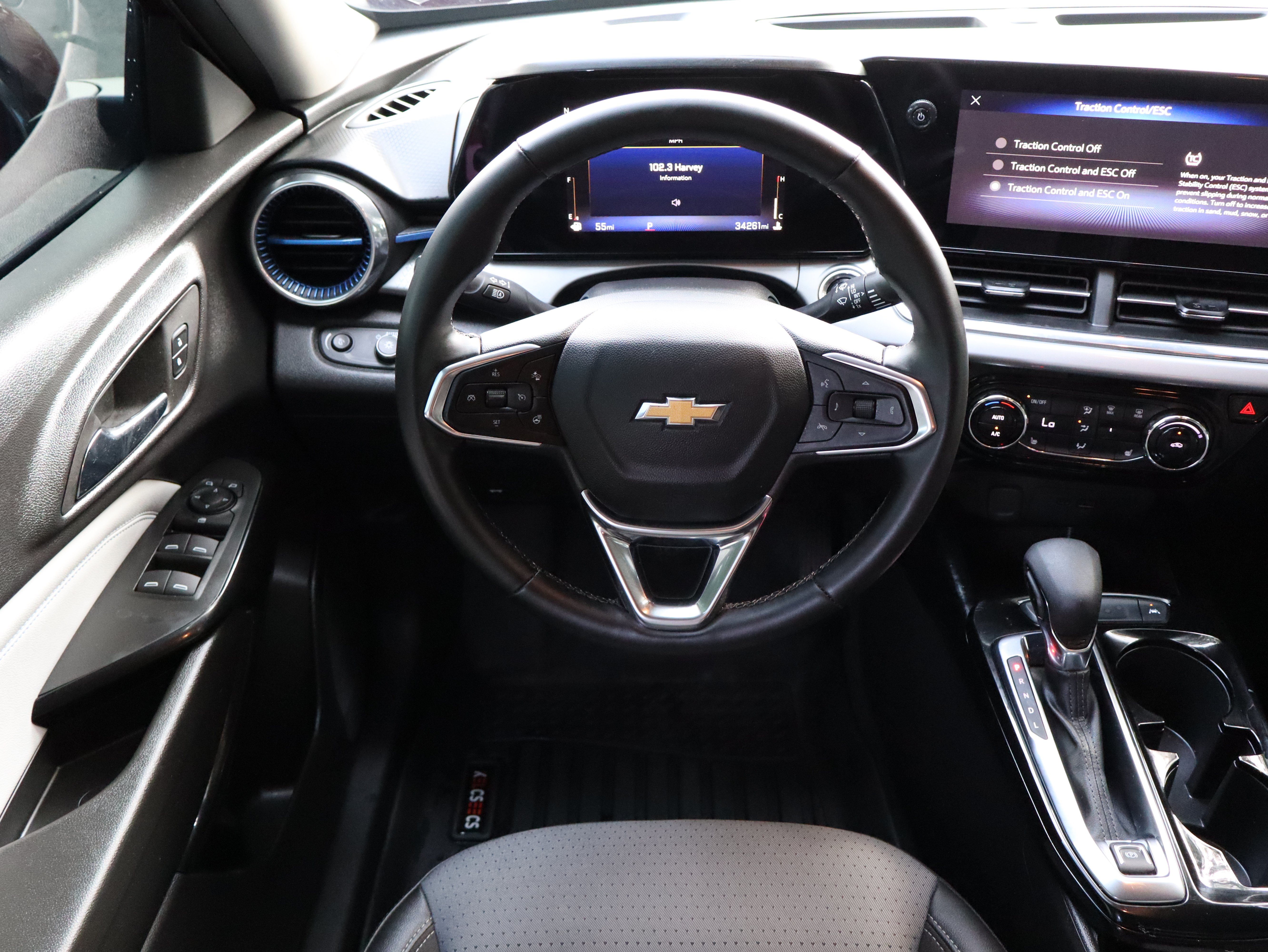 Used 2025 Chevrolet Trax LT w/ Driver Confidence Package FWD image 20
