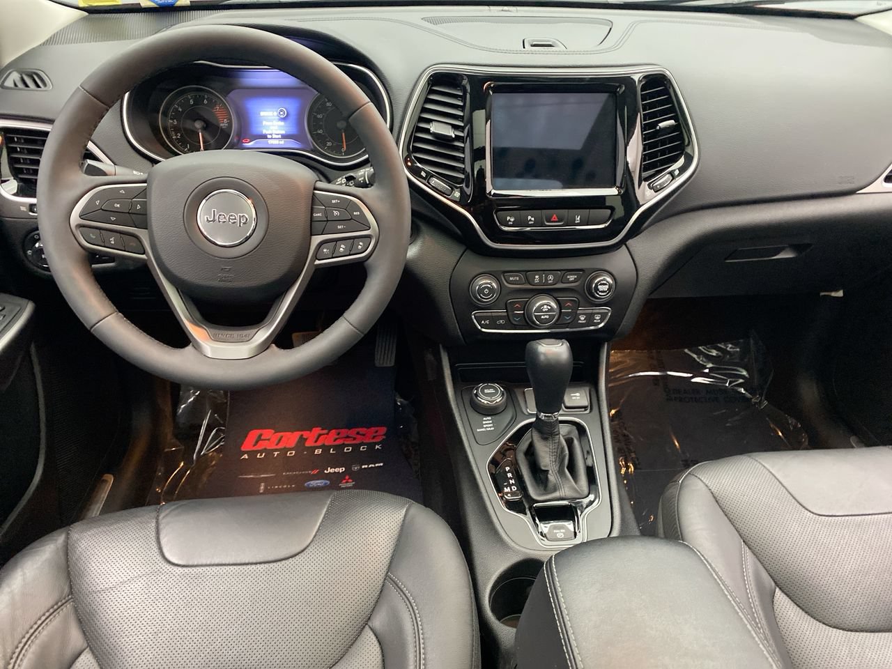 Used 2021 Jeep Cherokee Limited w/ Trailer Tow Group AWD/4WD image 15
