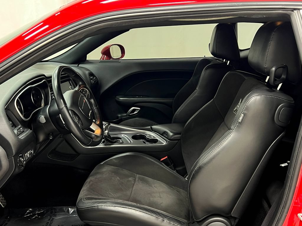 Used 2016 Dodge Challenger R/T Scat Pack RWD image 12