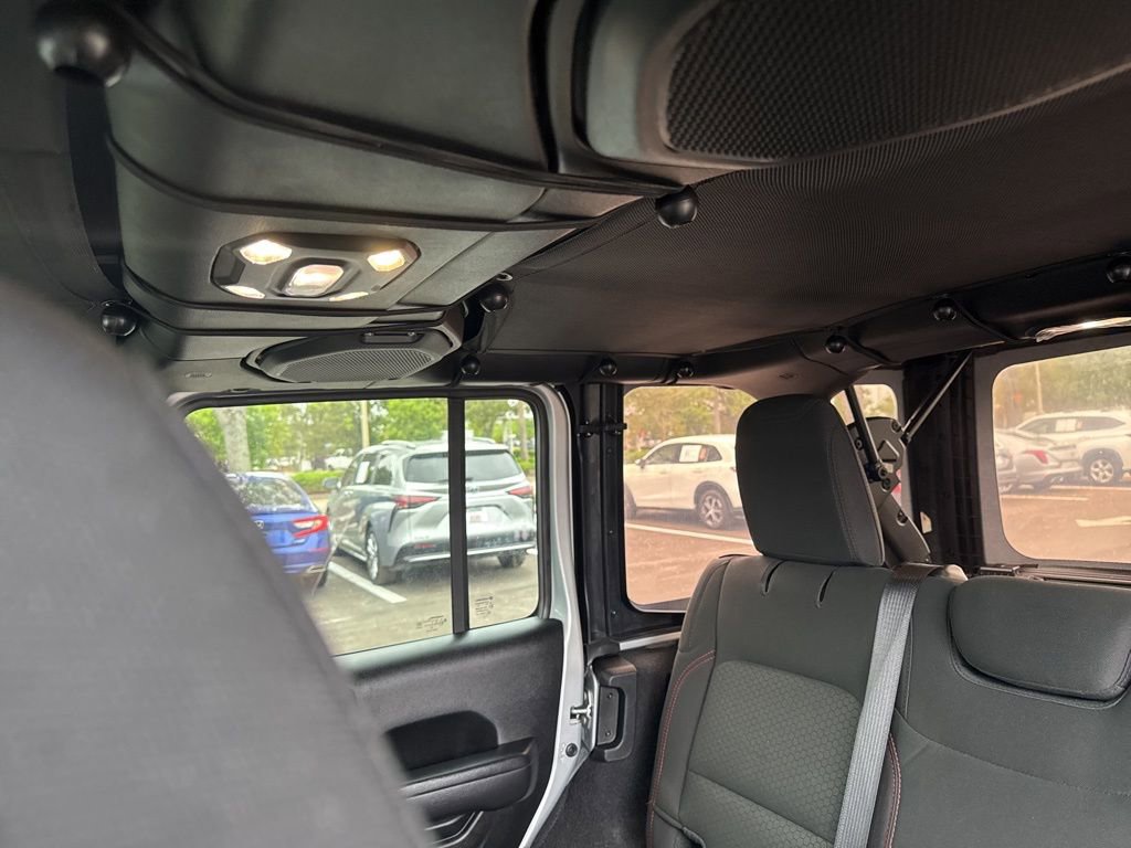 Used 2022 Jeep Wrangler Unlimited Rubicon image 11