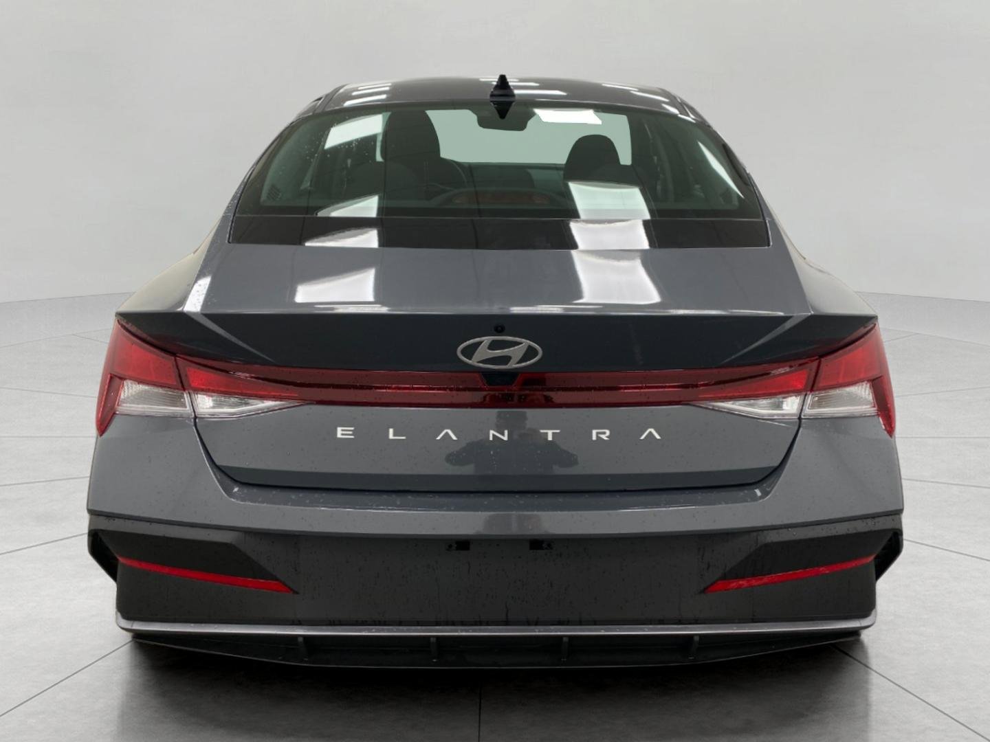 New 2026 Hyundai Elantra SE image 4