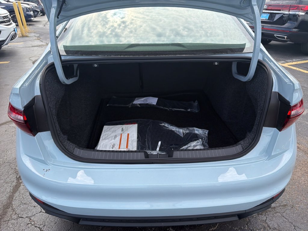 New 2027 Volkswagen Jetta GLI Autobahn FWD image 25