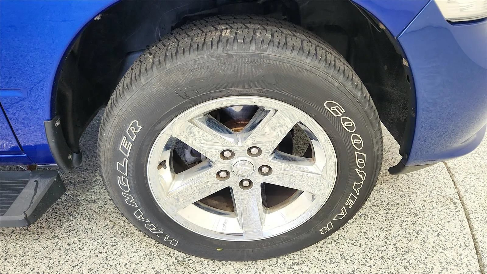 Used 2015 RAM 1500 Express AWD/4WD image 13