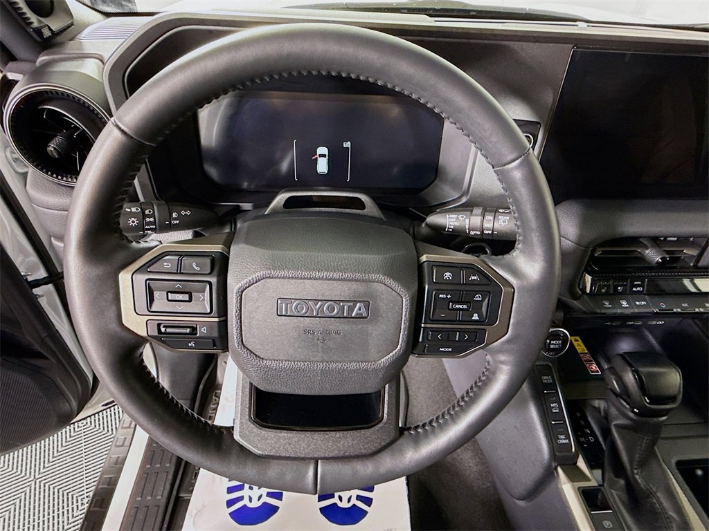 Used 2024 Toyota Land Cruiser image 22