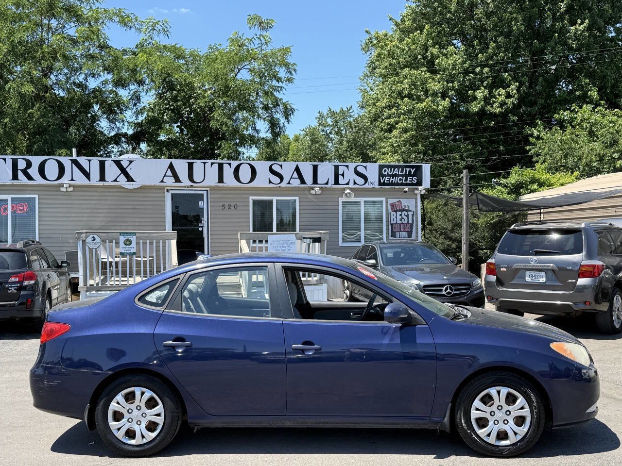 Used 2009 Hyundai Elantra GLS FWD image 3
